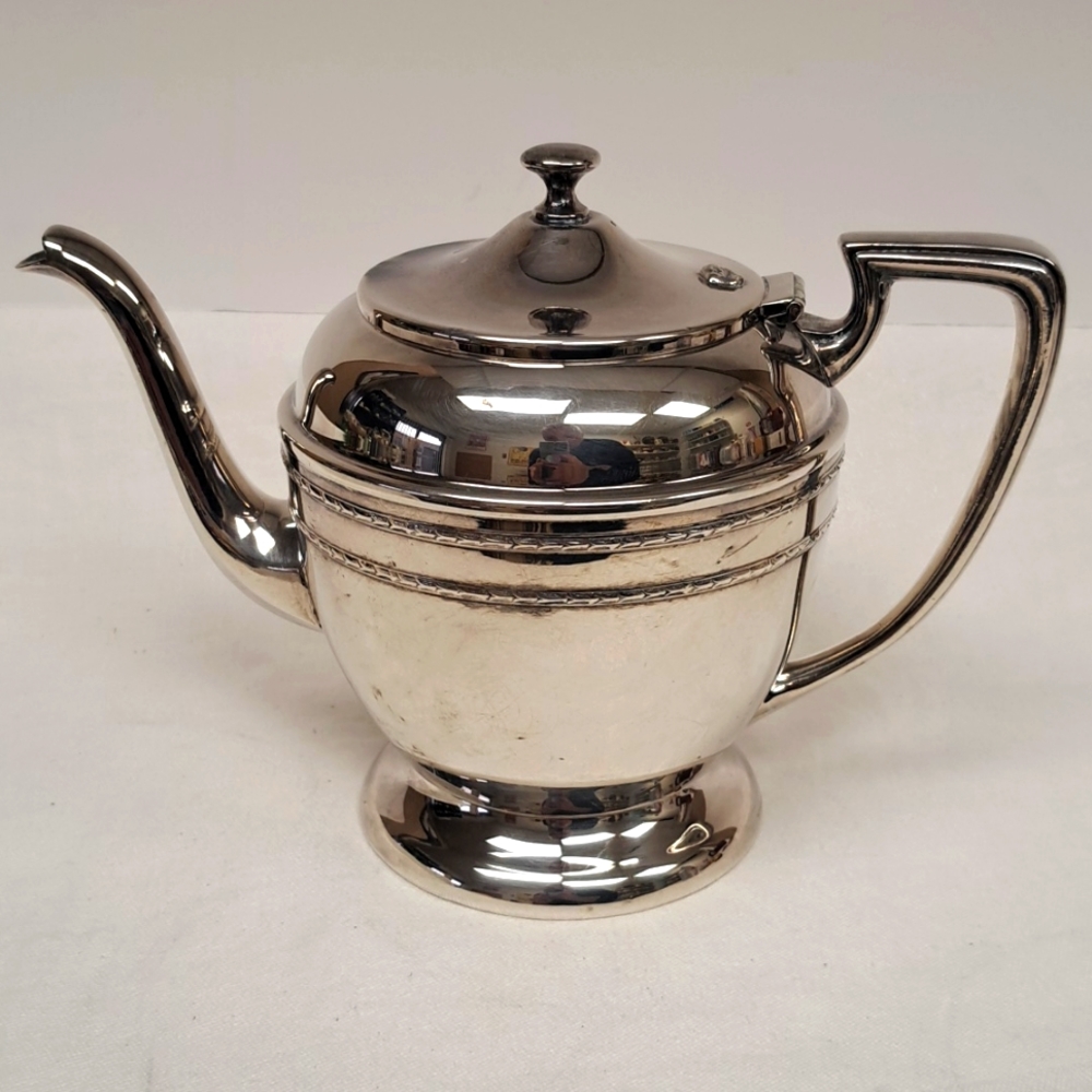 Vintage Essay Canada Silverplate teapot